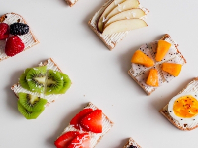 What foods should never be frozen and why? 